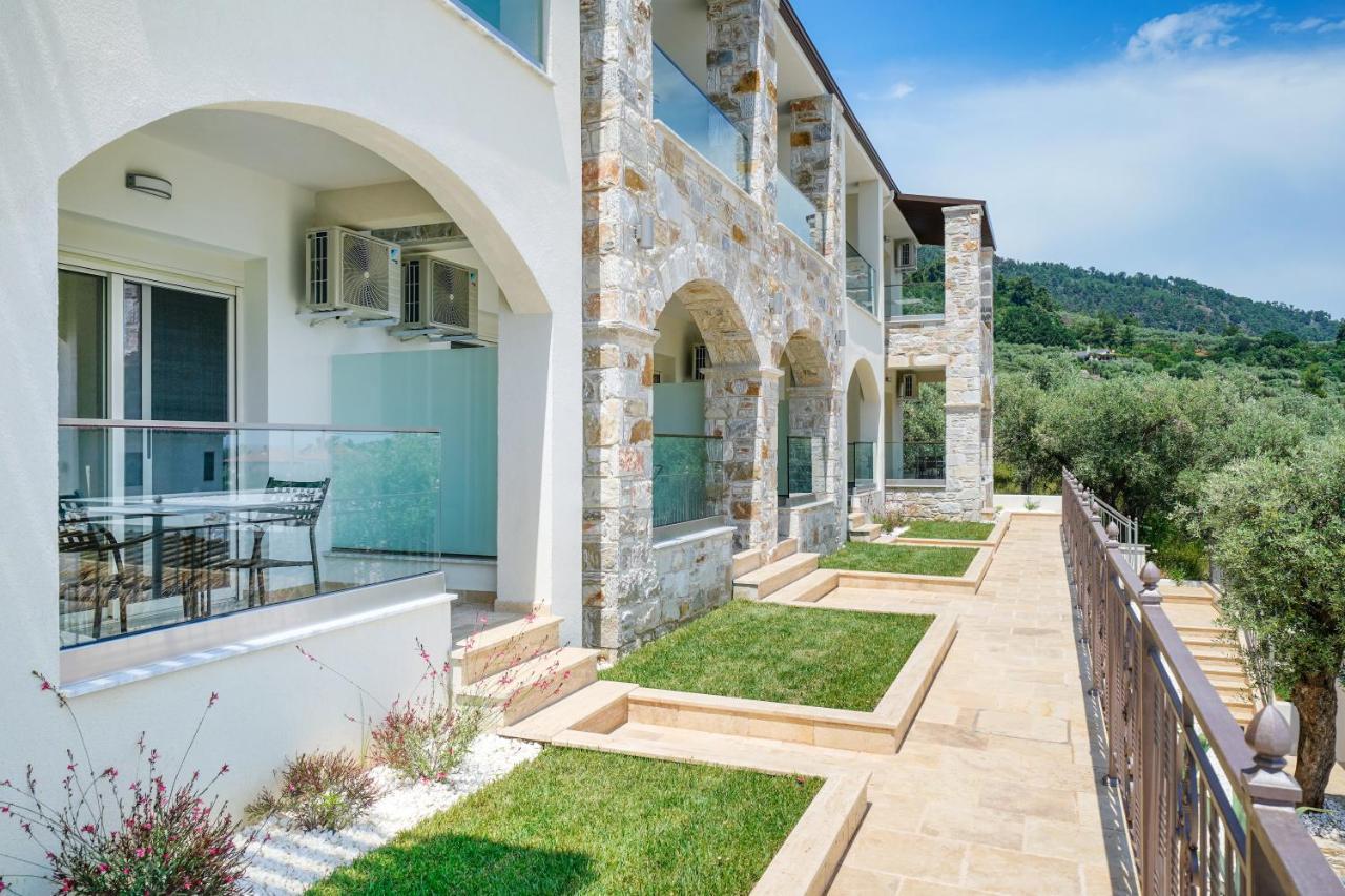 Mon Avis Boutique Hotel Хрисі-Амудья Екстер'єр фото